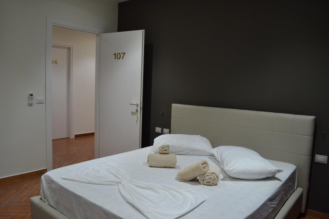 Kavalona Park Hotel Zvernec Luaran gambar