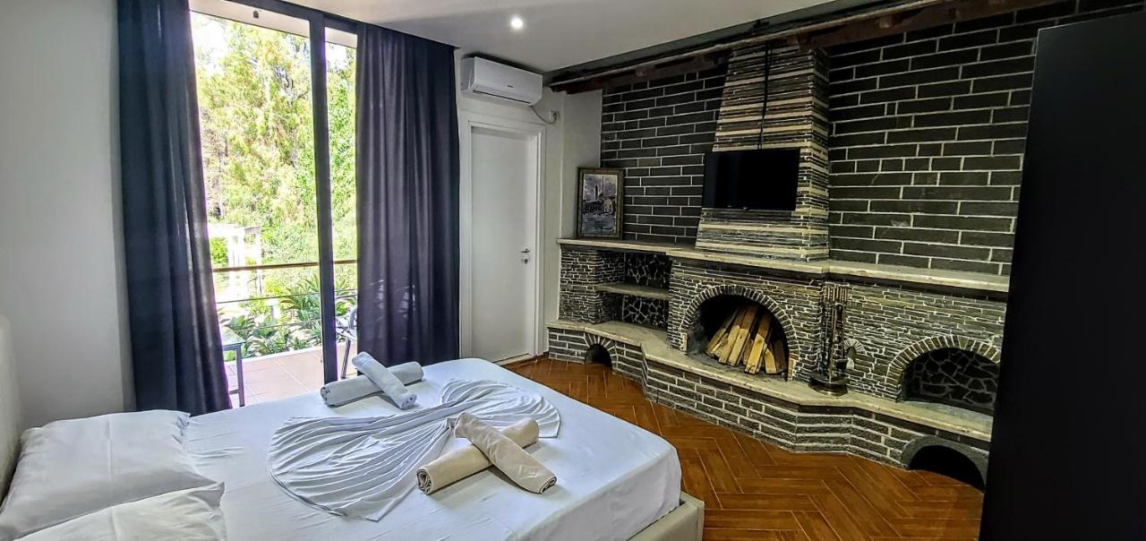 Kavalona Park Hotel Zvernec Luaran gambar