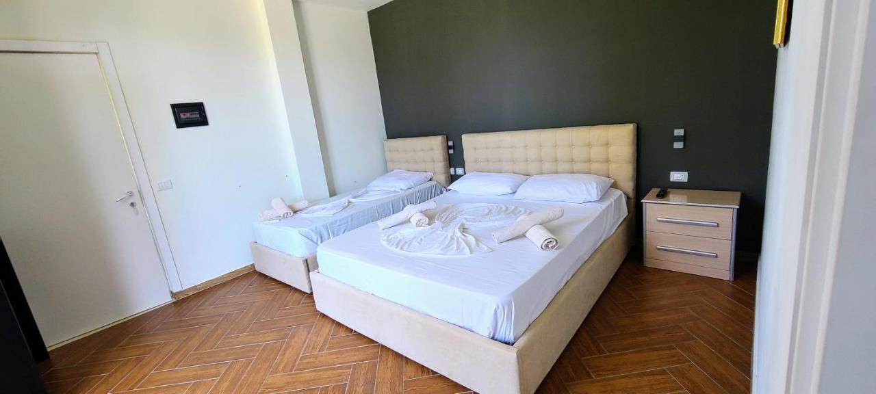 Kavalona Park Hotel Vlore Luaran gambar