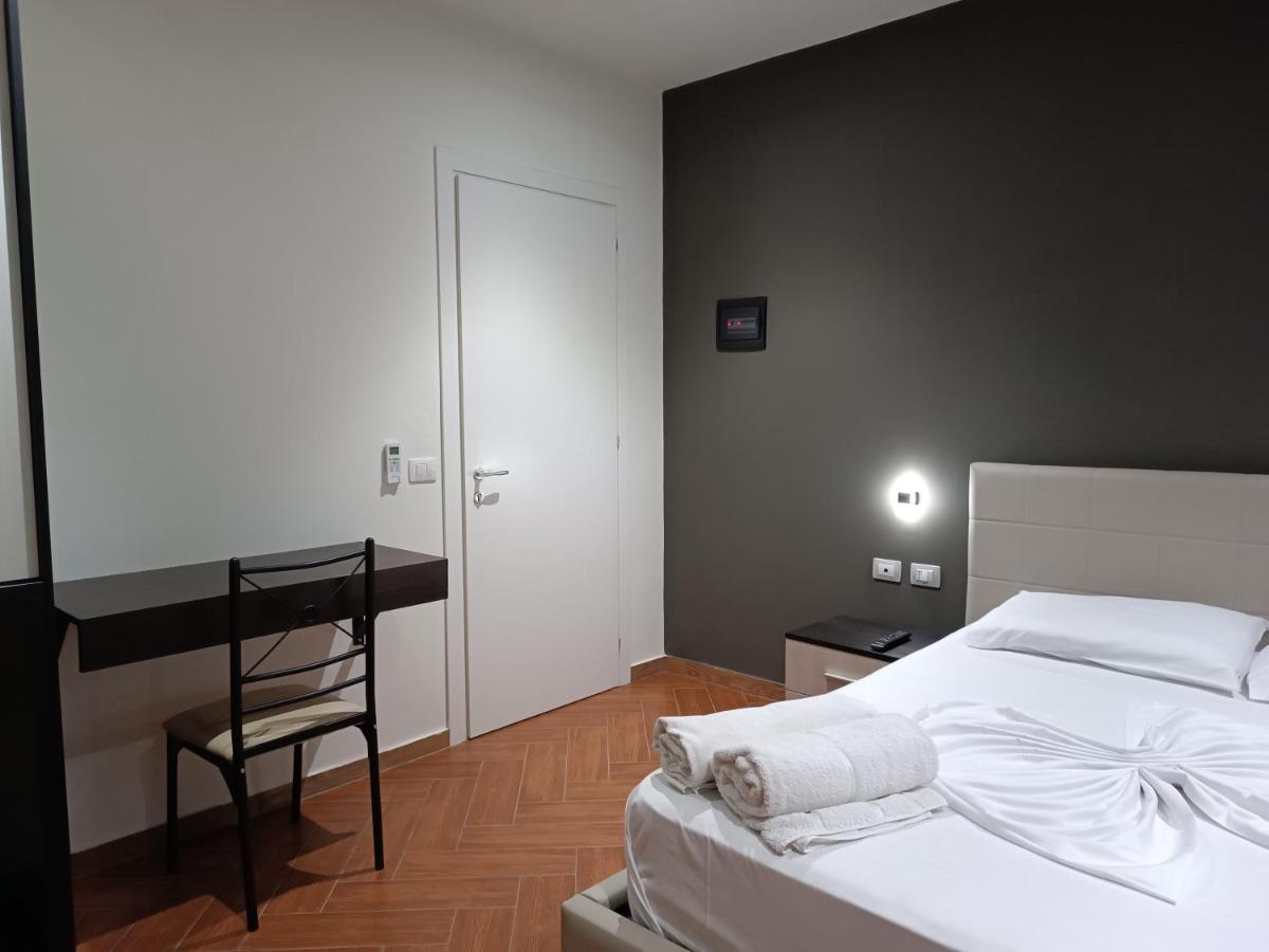 Kavalona Park Hotel Vlore Luaran gambar