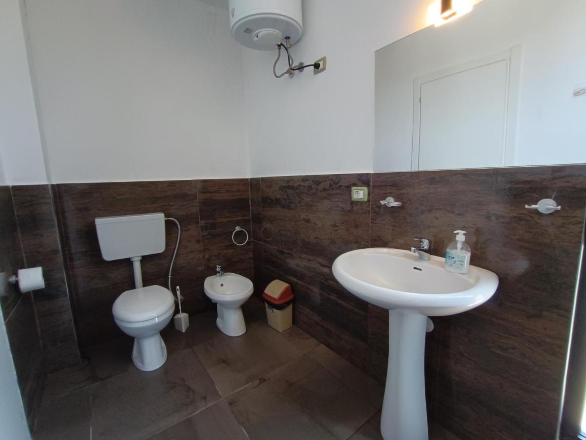 Kavalona Park Hotel Vlore Bilik gambar