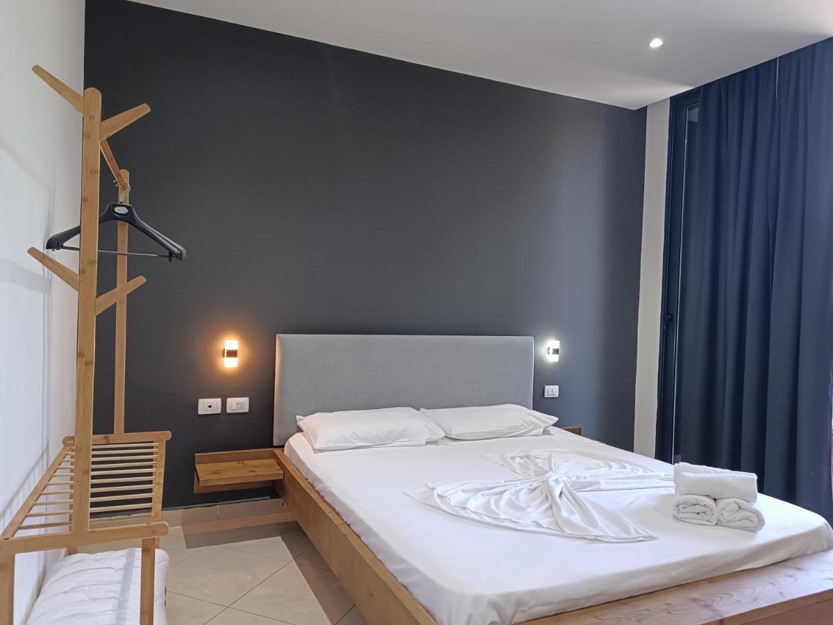 Kavalona Park Hotel Vlore Luaran gambar