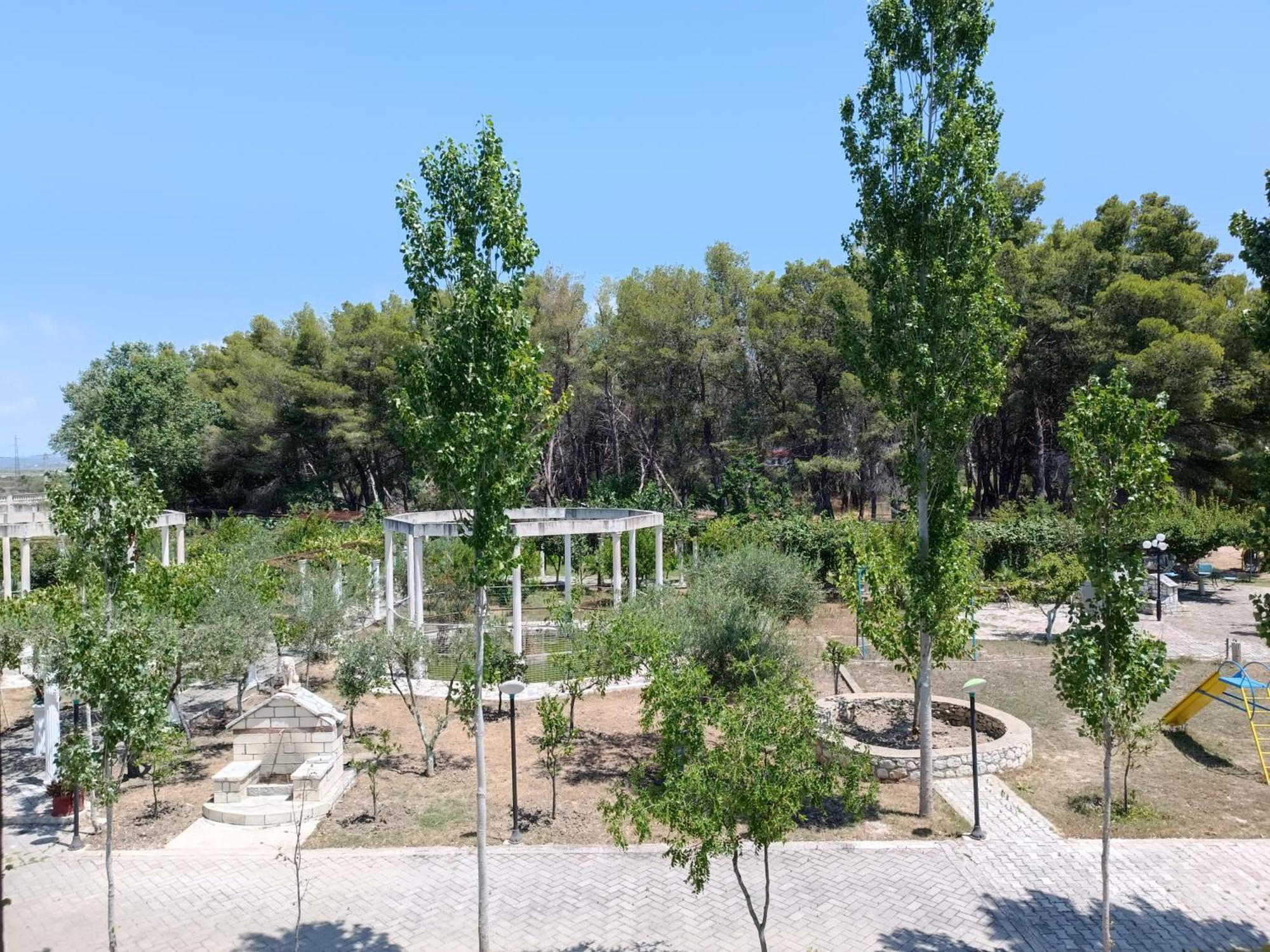 Kavalona Park Hotel Vlore Bilik gambar