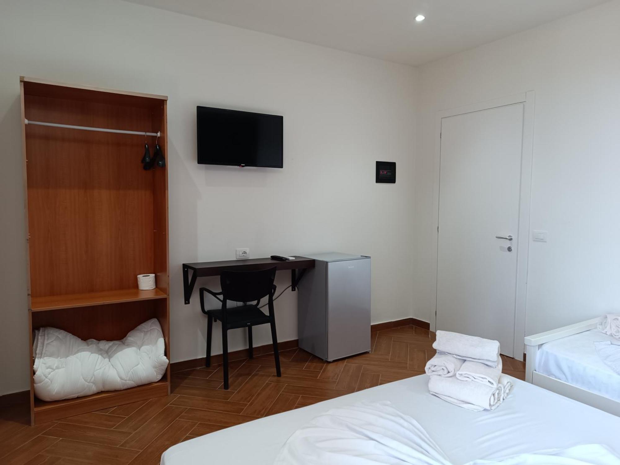 Kavalona Park Hotel Vlore Bilik gambar