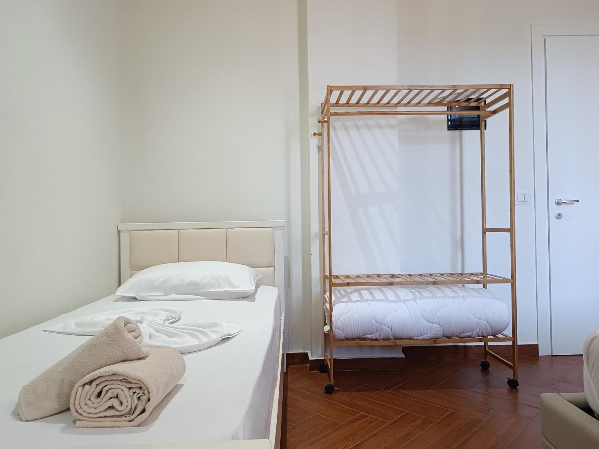 Kavalona Park Hotel Vlore Bilik gambar