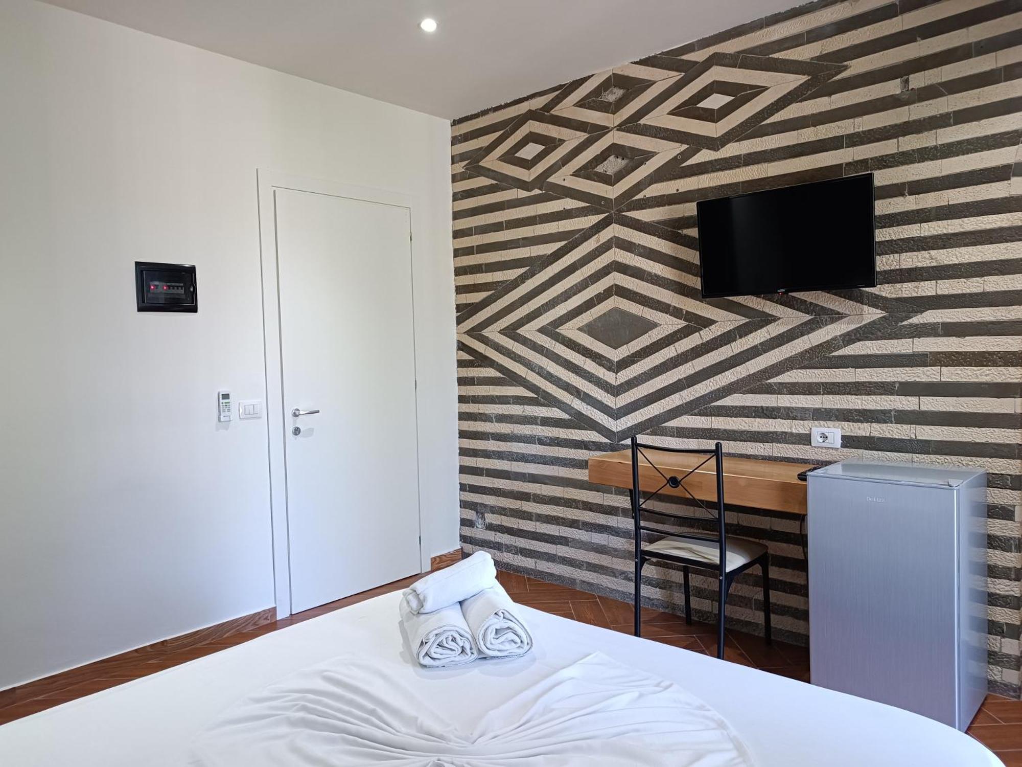 Kavalona Park Hotel Vlore Bilik gambar