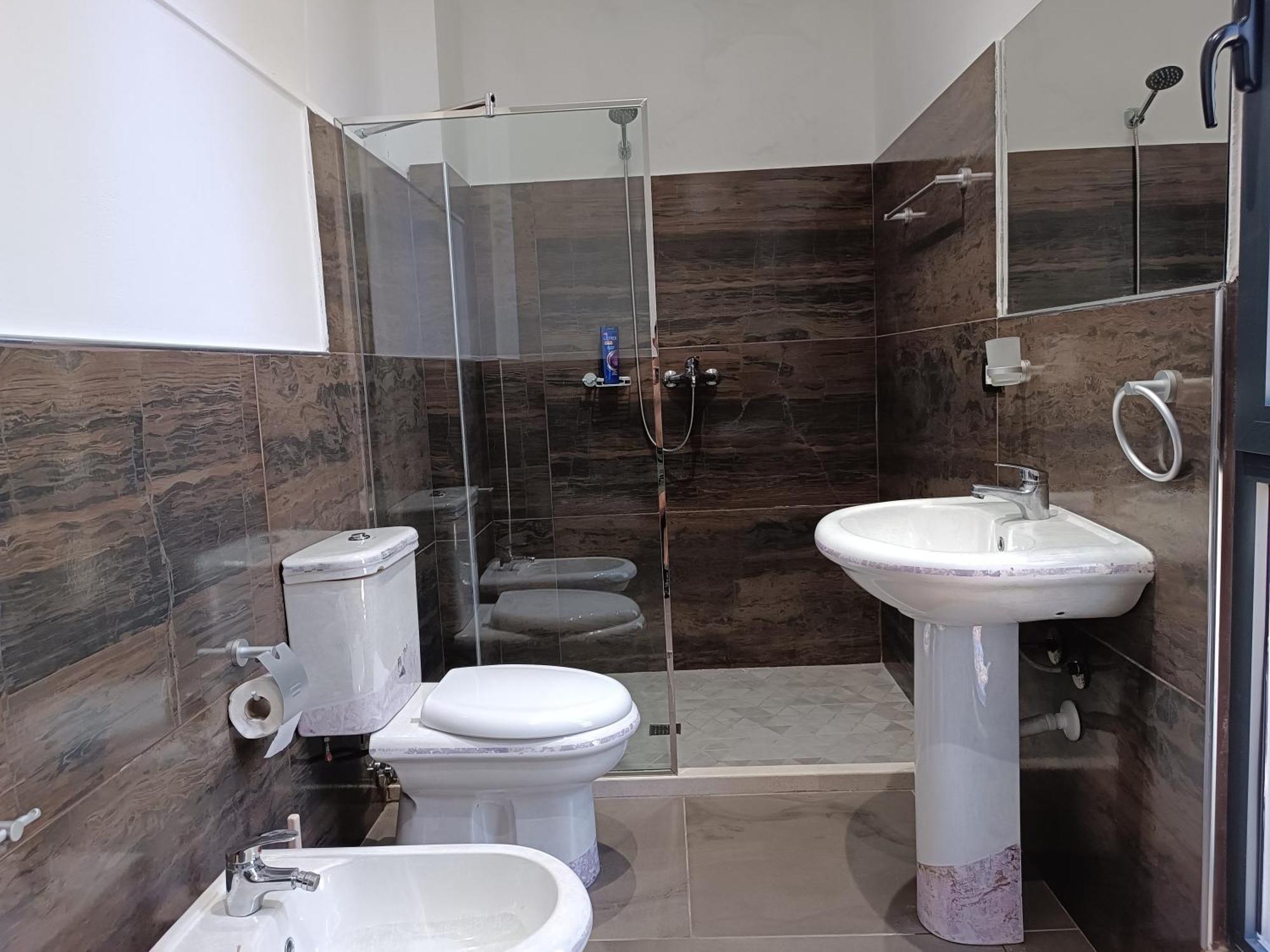 Kavalona Park Hotel Vlore Bilik gambar