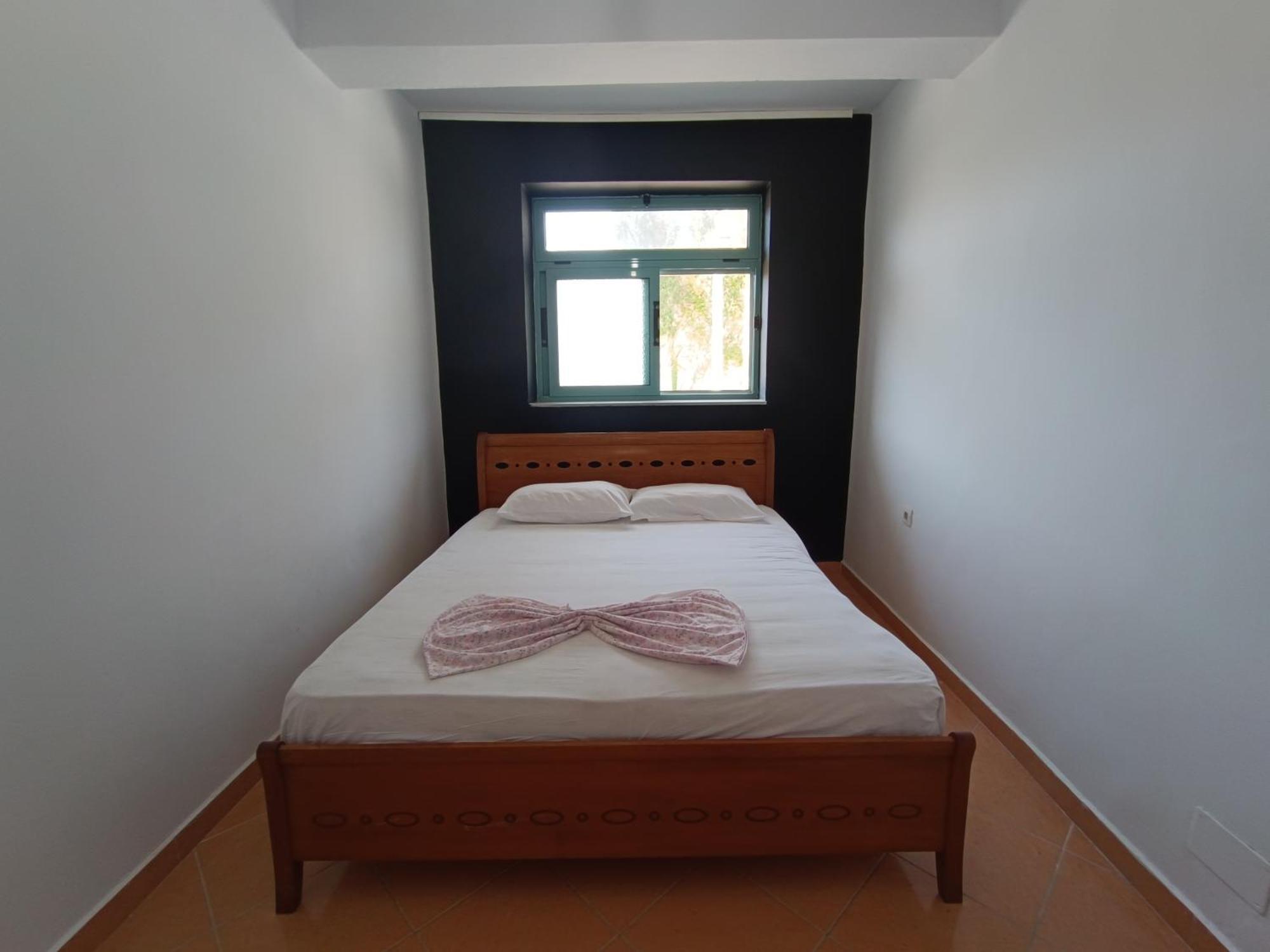 Kavalona Park Hotel Zvernec Bilik gambar