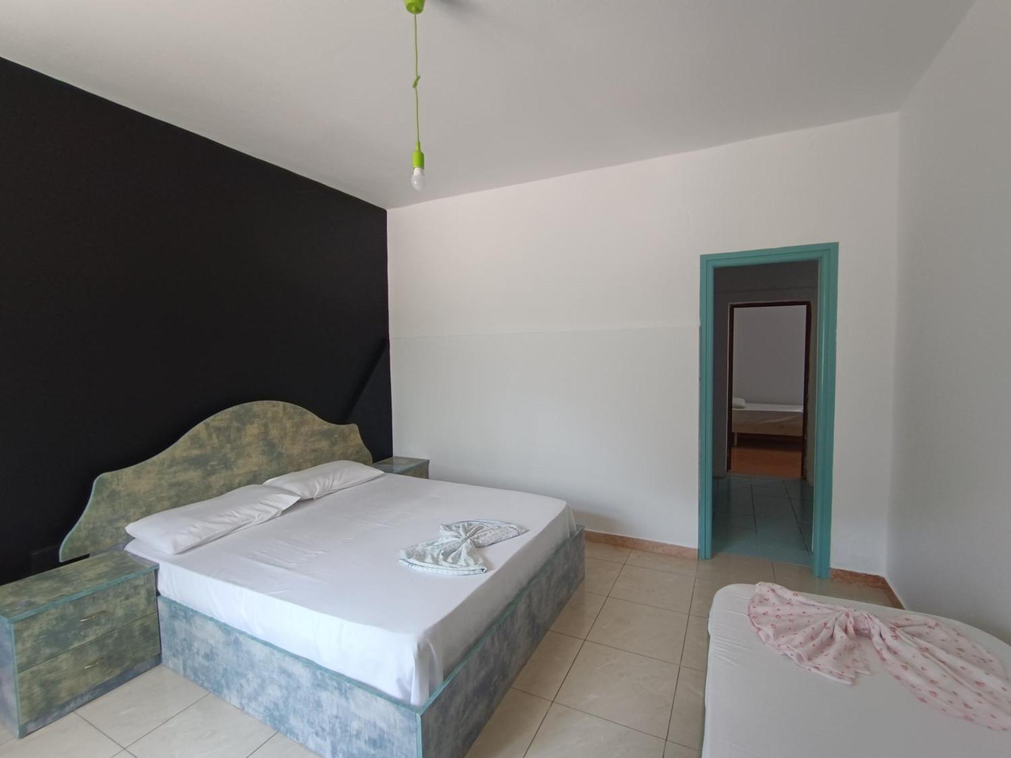 Kavalona Park Hotel Vlore Bilik gambar