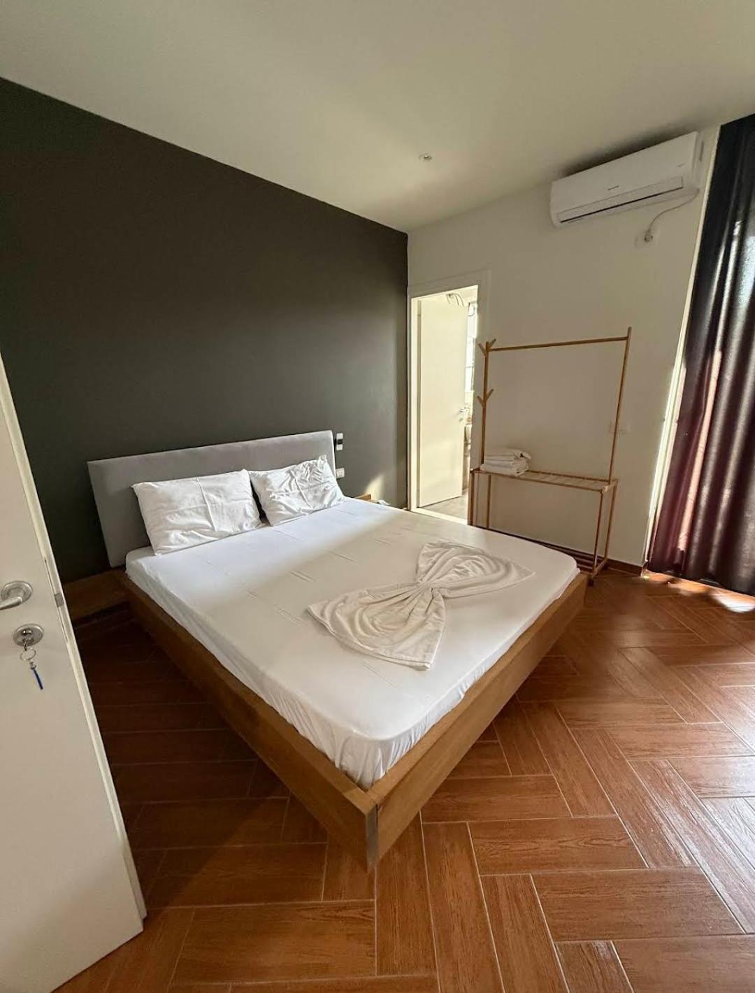 Kavalona Park Hotel Zvernec Luaran gambar